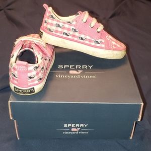 Vineyard Vines Sperrys